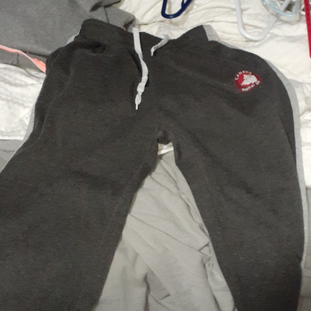 Canada weather joggers
